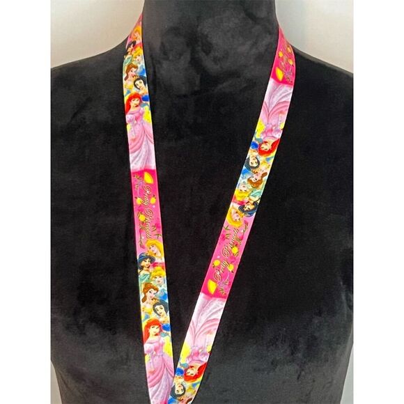 Disney Princess pin trading Lanyard Keychain Badge ID Card Holder Strap Unisex - Picture 2 of 3